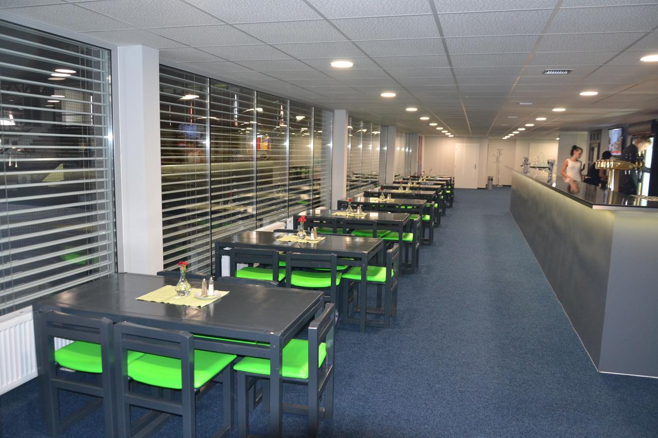 Sporthotel Zimni Stadion Benesov Benesov  Zewnętrze zdjęcie